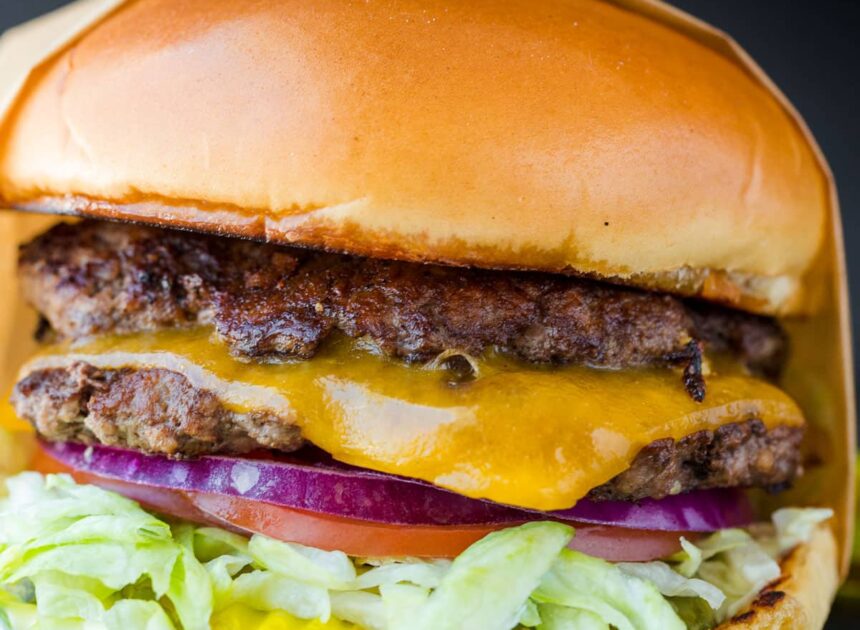 Smash Burger Recipe with Easy Sauce (VIDEO)